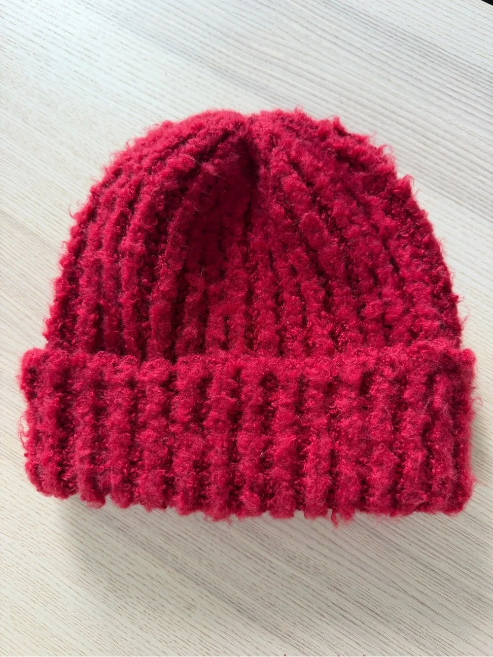 Cozy Chunky Knit Beanie - Dark Red